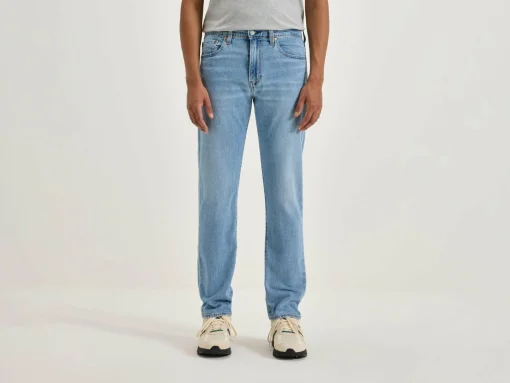 LEVI'S® 502™ Taper Jeans