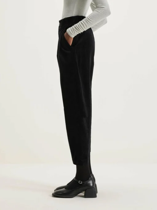 NICHOLSON & NICHOLSON Sand Boyfriend Corduroy Broek